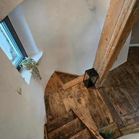 Yfb L 500 Jahre Alter Stadtmauerturm