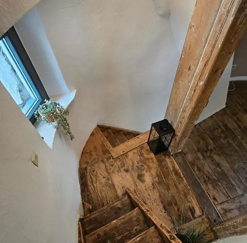 Yfb L 500 Jahre Alter Stadtmauerturm